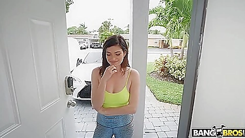 Worst movie ever of a big ass brunette and a massive dick