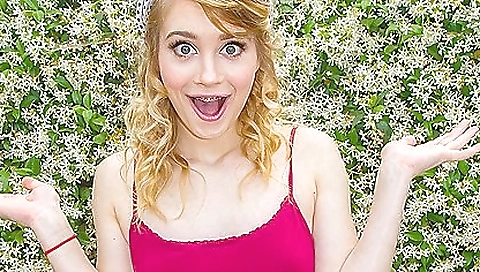 Anastasia knight shows her amazing skills in the vr porn show