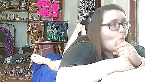 Busty big-titted Bb w teen 18+ showing her huge tits